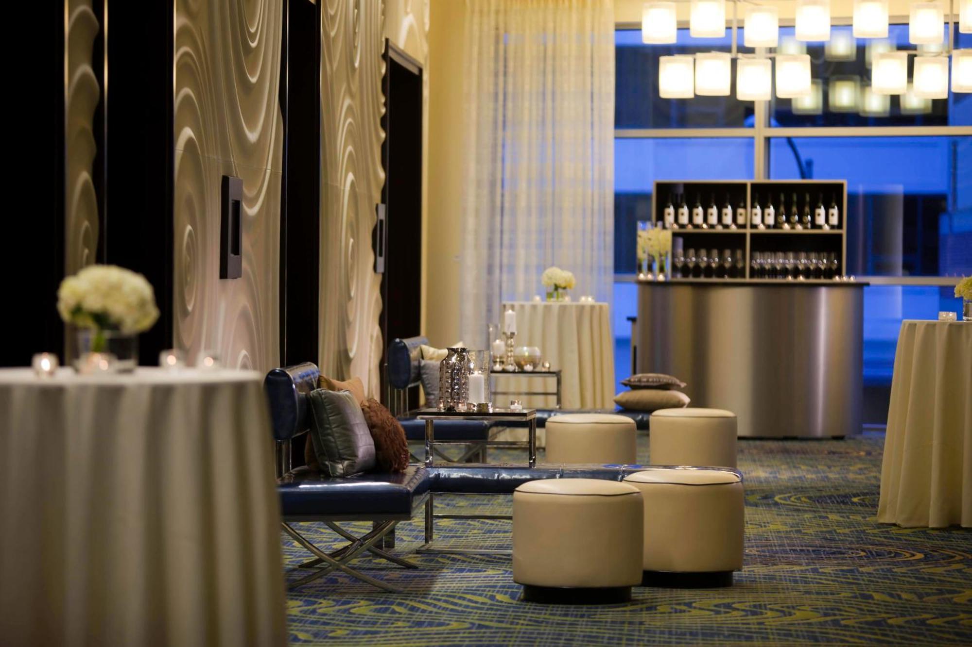 เรเนซองส์ อาร์ลิงตัน แคปิตอล วิว โฮเทล Hotel ภายนอก รูปภาพ