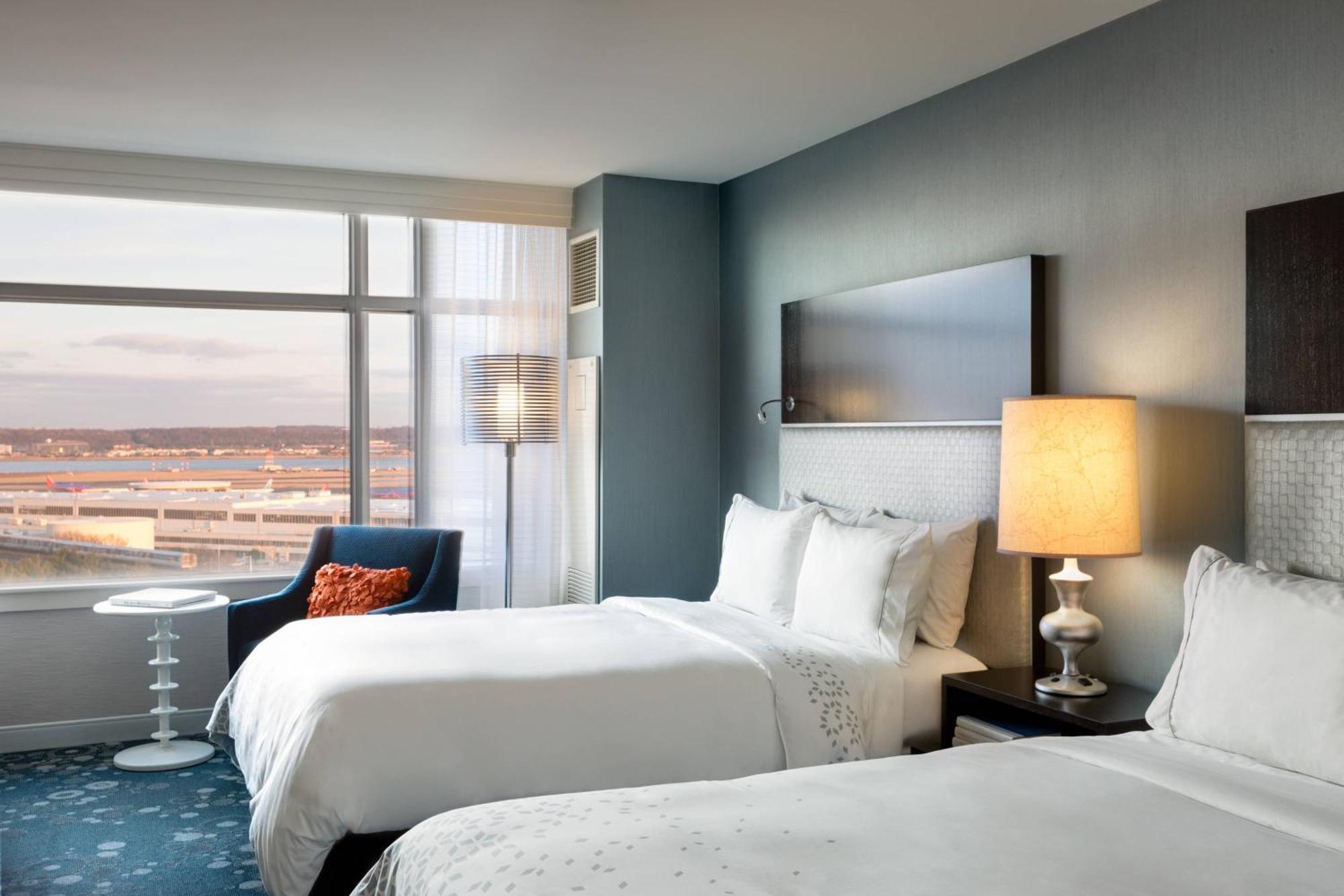 เรเนซองส์ อาร์ลิงตัน แคปิตอล วิว โฮเทล Hotel ภายนอก รูปภาพ
