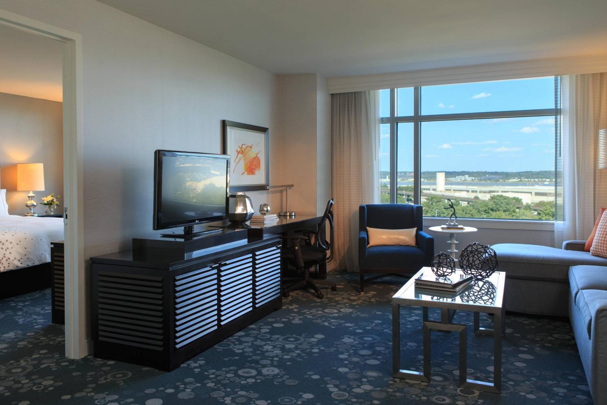 เรเนซองส์ อาร์ลิงตัน แคปิตอล วิว โฮเทล Hotel ภายนอก รูปภาพ