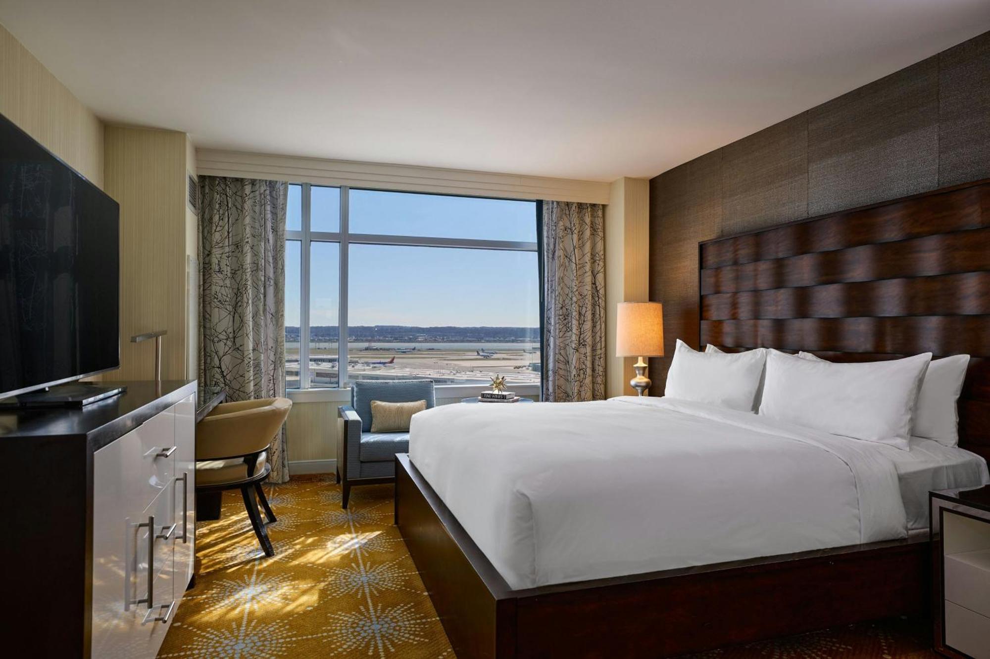 เรเนซองส์ อาร์ลิงตัน แคปิตอล วิว โฮเทล Hotel ภายนอก รูปภาพ